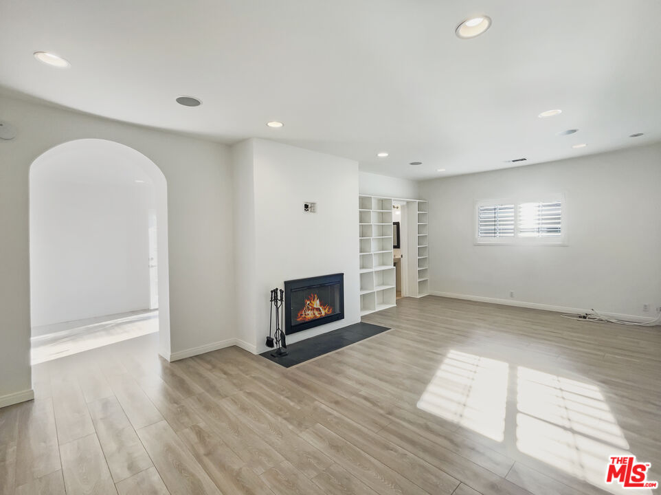 1108 Ocean Park Blvd