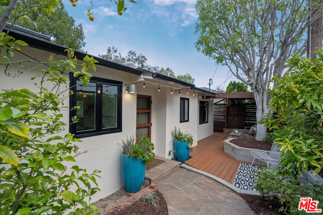 2246 Lyric Ave