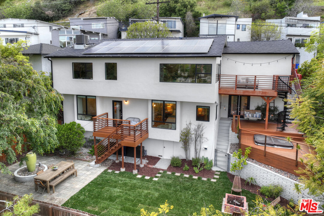 2246 Lyric Ave