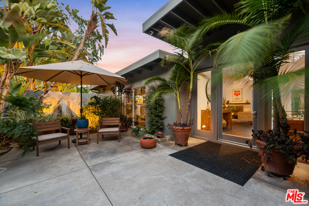 400 Mooresque St