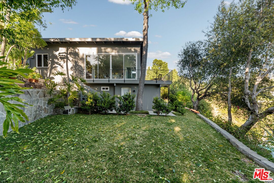 400 Mooresque St