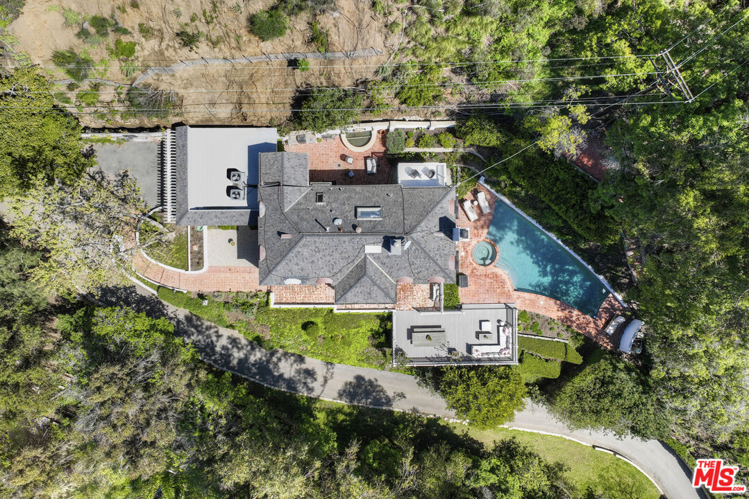 1500 San Ysidro Dr