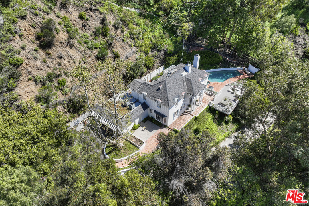 1500 San Ysidro Dr