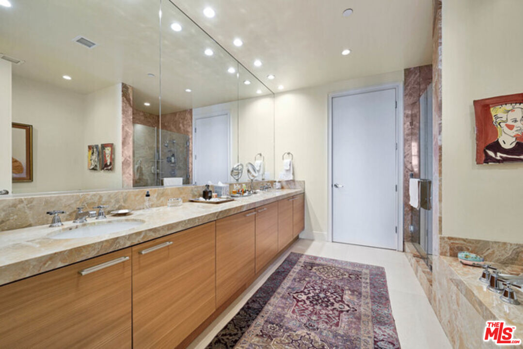 10776 Wilshire Blvd Unit: 1203