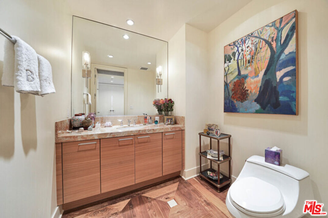 10776 Wilshire Blvd Unit: 1203