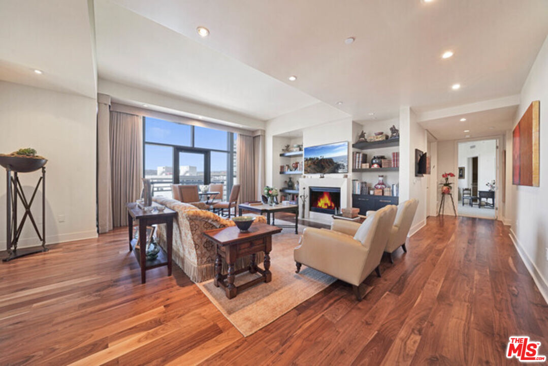 10776 Wilshire Blvd Unit: 1203