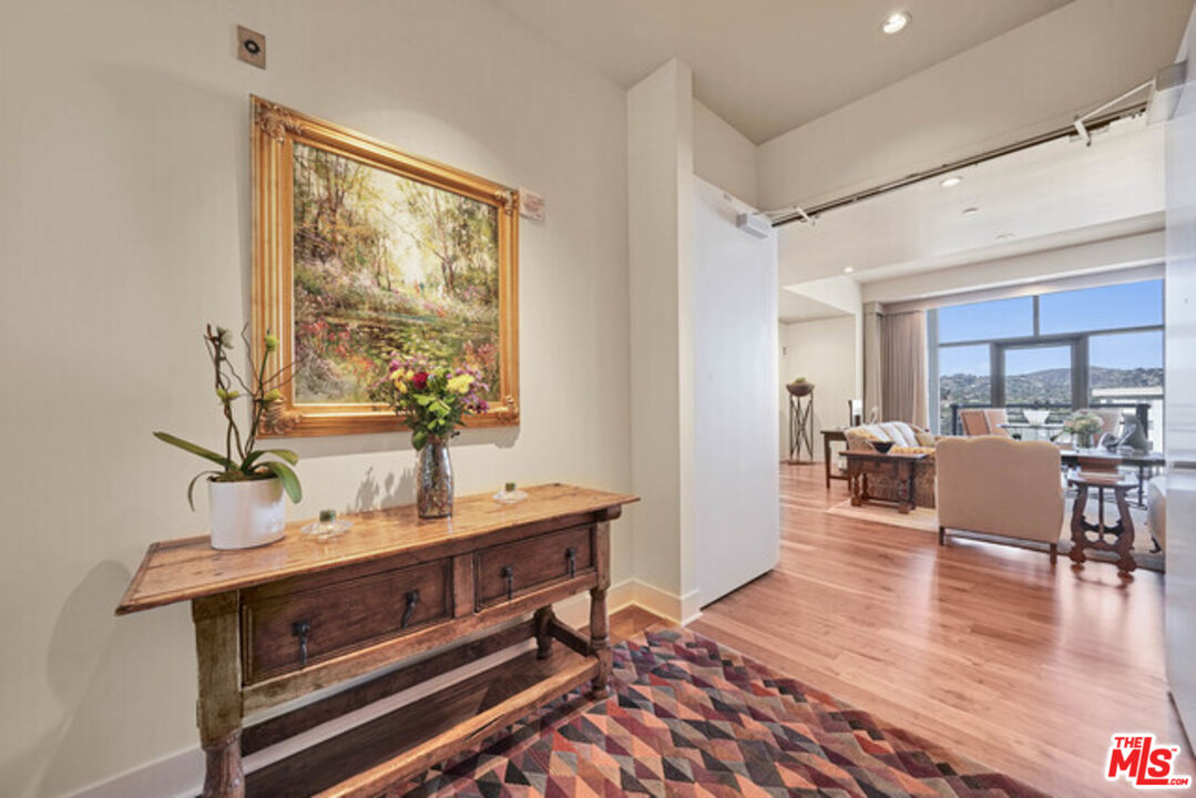 10776 Wilshire Blvd Unit: 1203