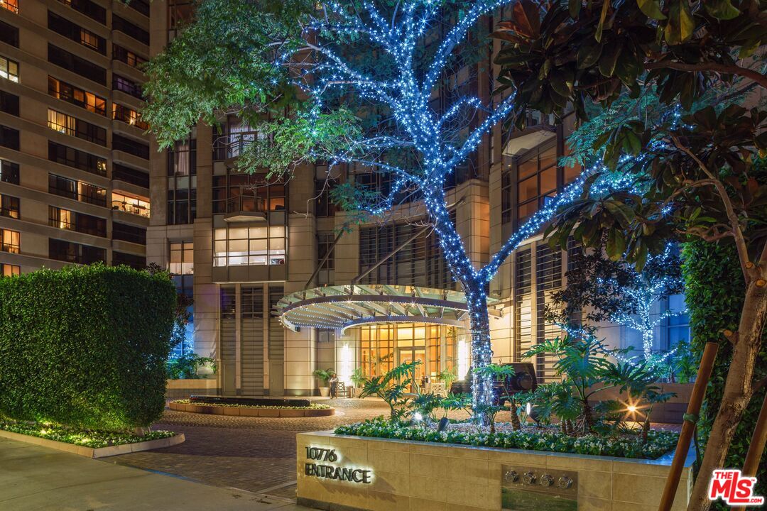 10776 Wilshire Blvd Unit: 1203