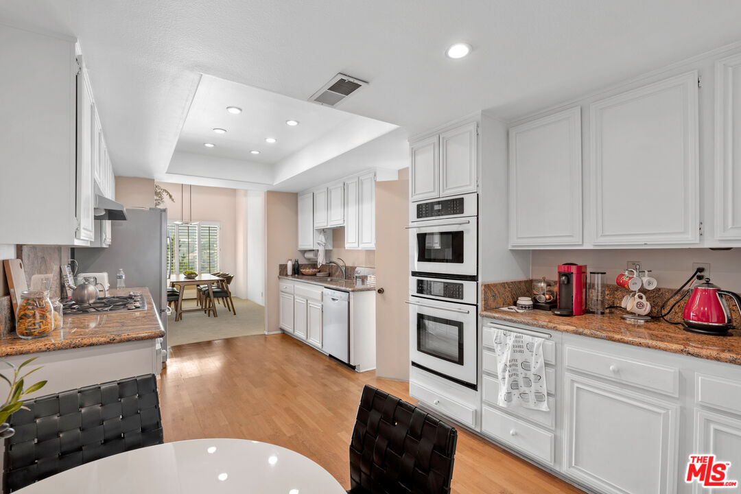 1676 Michael Ln