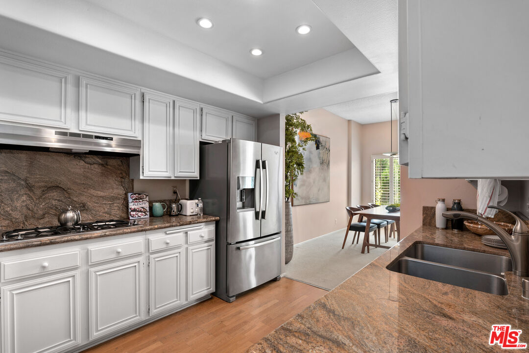 1676 Michael Ln