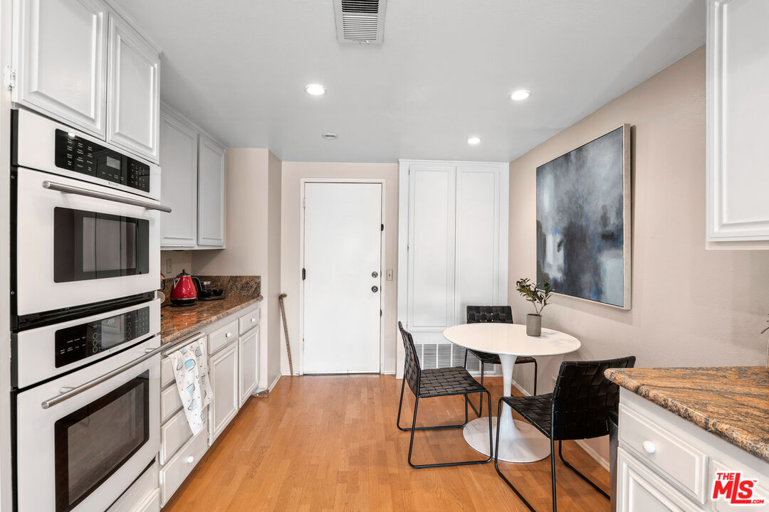 1676 Michael Ln