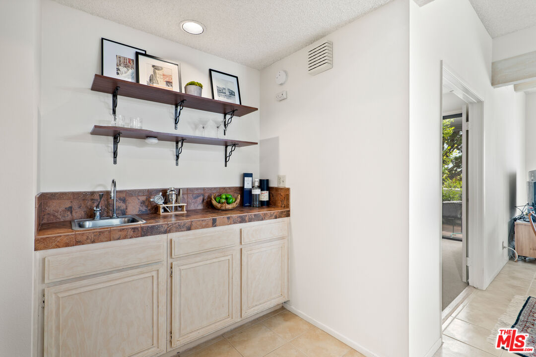 1676 Michael Ln