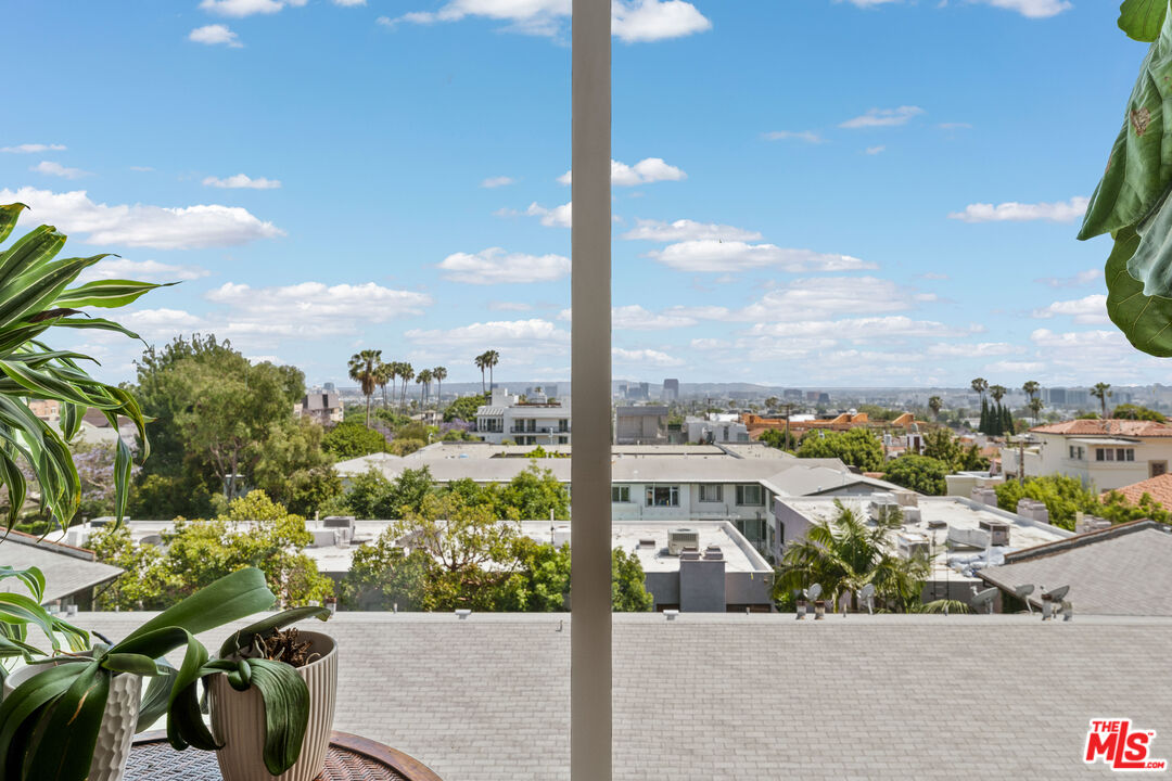 1345 Havenhurst Dr Unit: 13