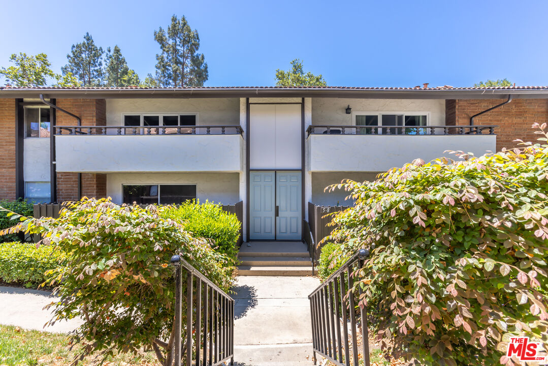 31564 Agoura Rd Unit: 8