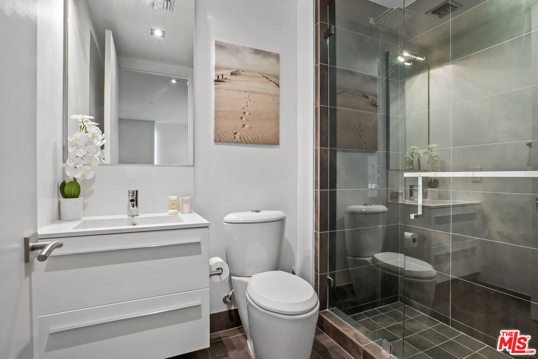 432 N Oakhurst Dr Unit: 502