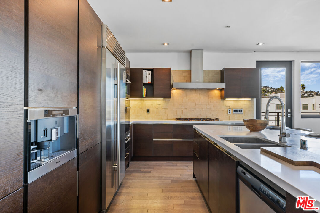 432 N Oakhurst Dr Unit: 502