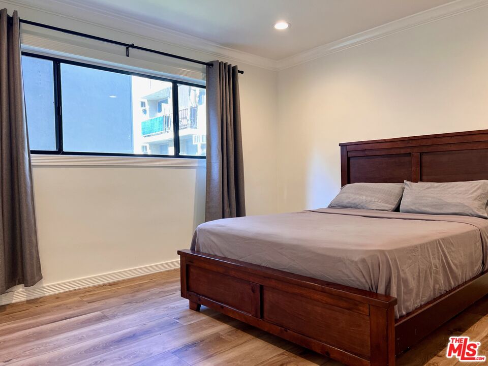 960 Larrabee St Unit: 107