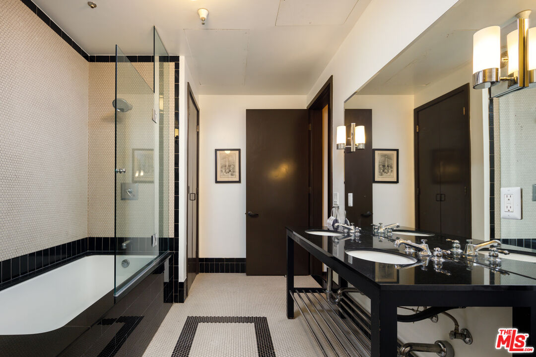 1645 Vine St Unit: 411