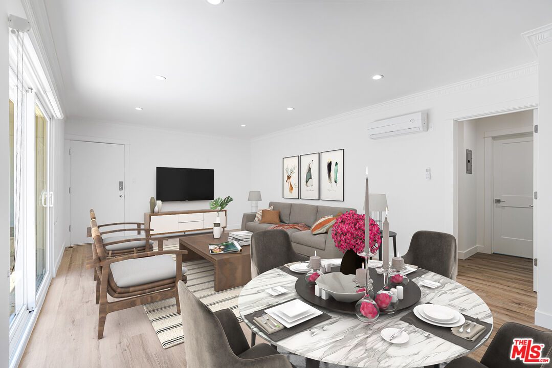 527 S Barrington Ave Unit: 6