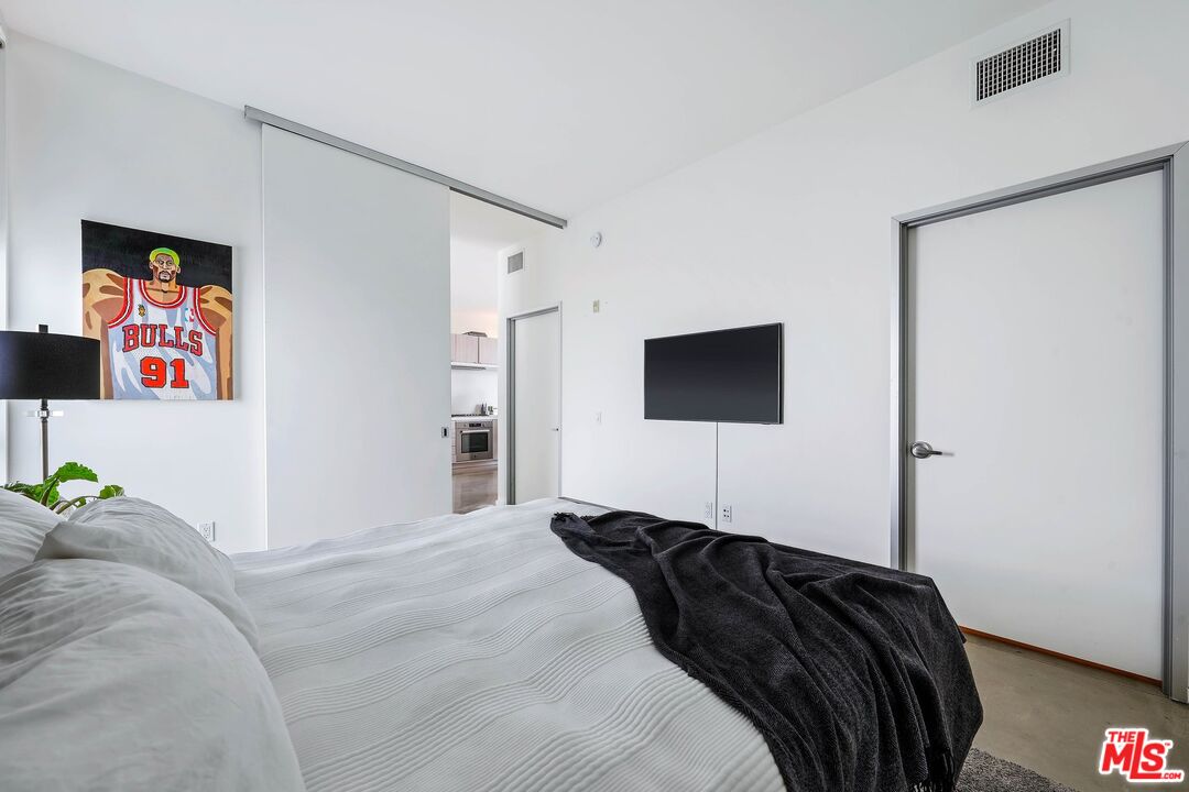 901 Hancock Ave Unit: 302