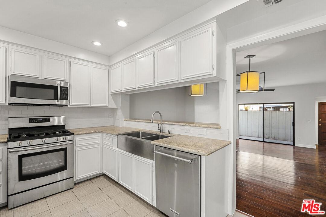 621 N Orlando Ave Unit: 4