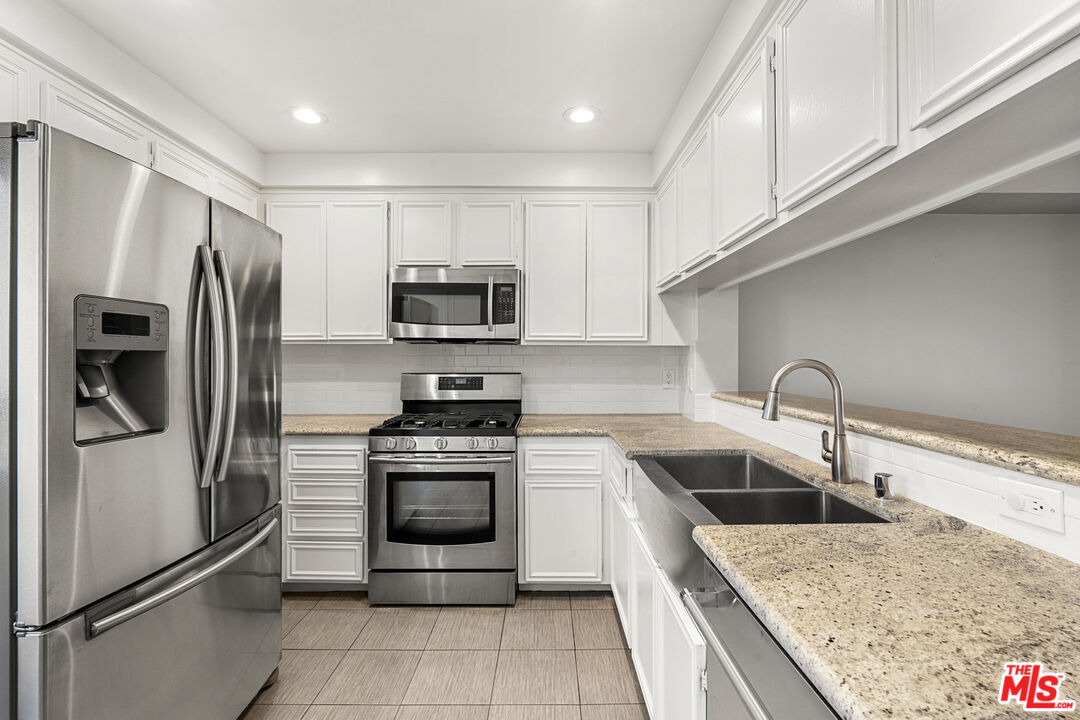 621 N Orlando Ave Unit: 4