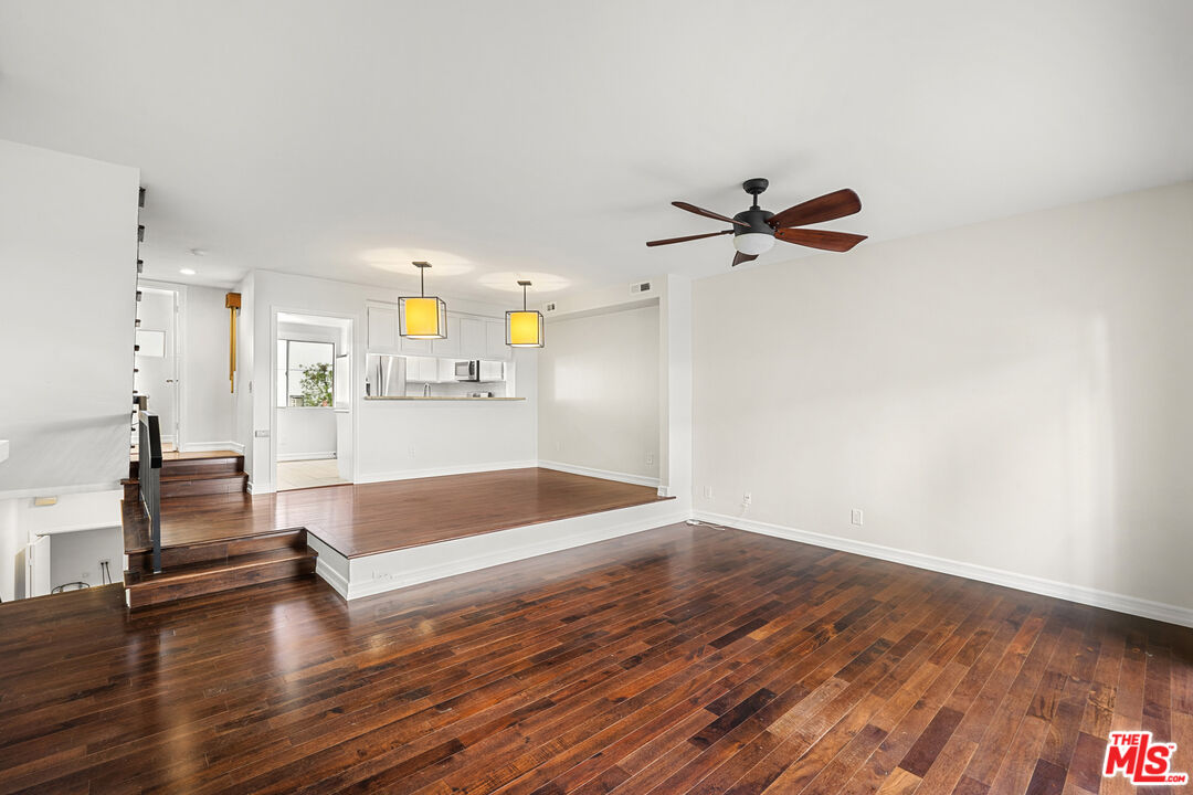 621 N Orlando Ave Unit: 4