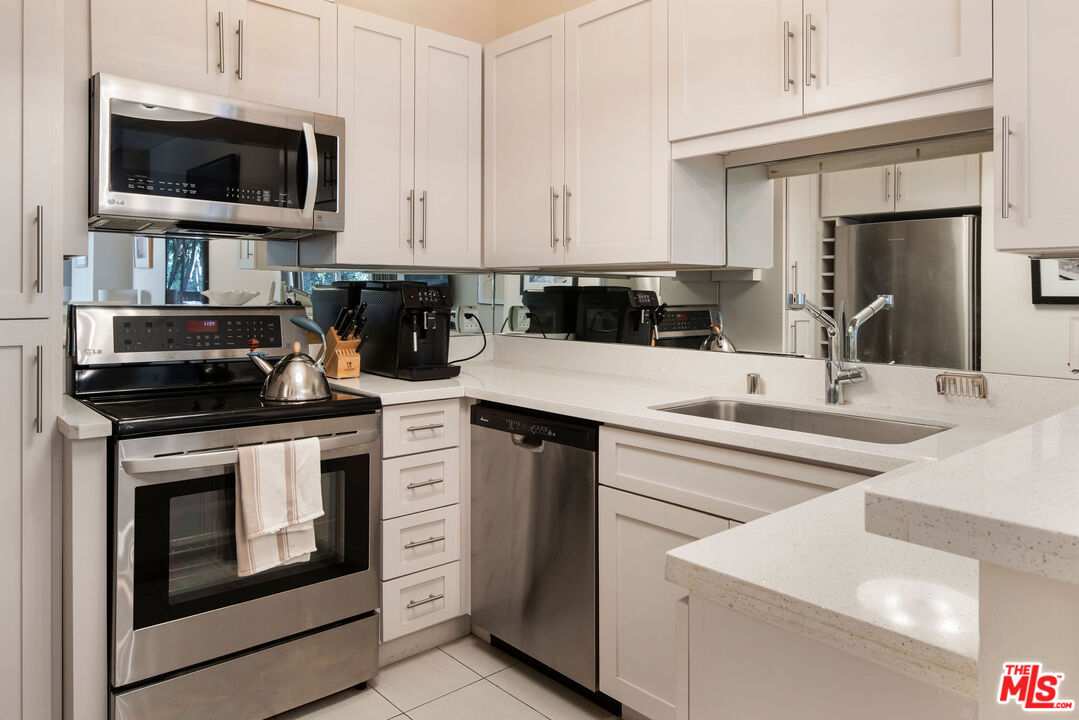 8960 Cynthia St Unit: 110