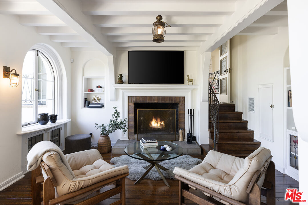 4808 Bonvue Ave
