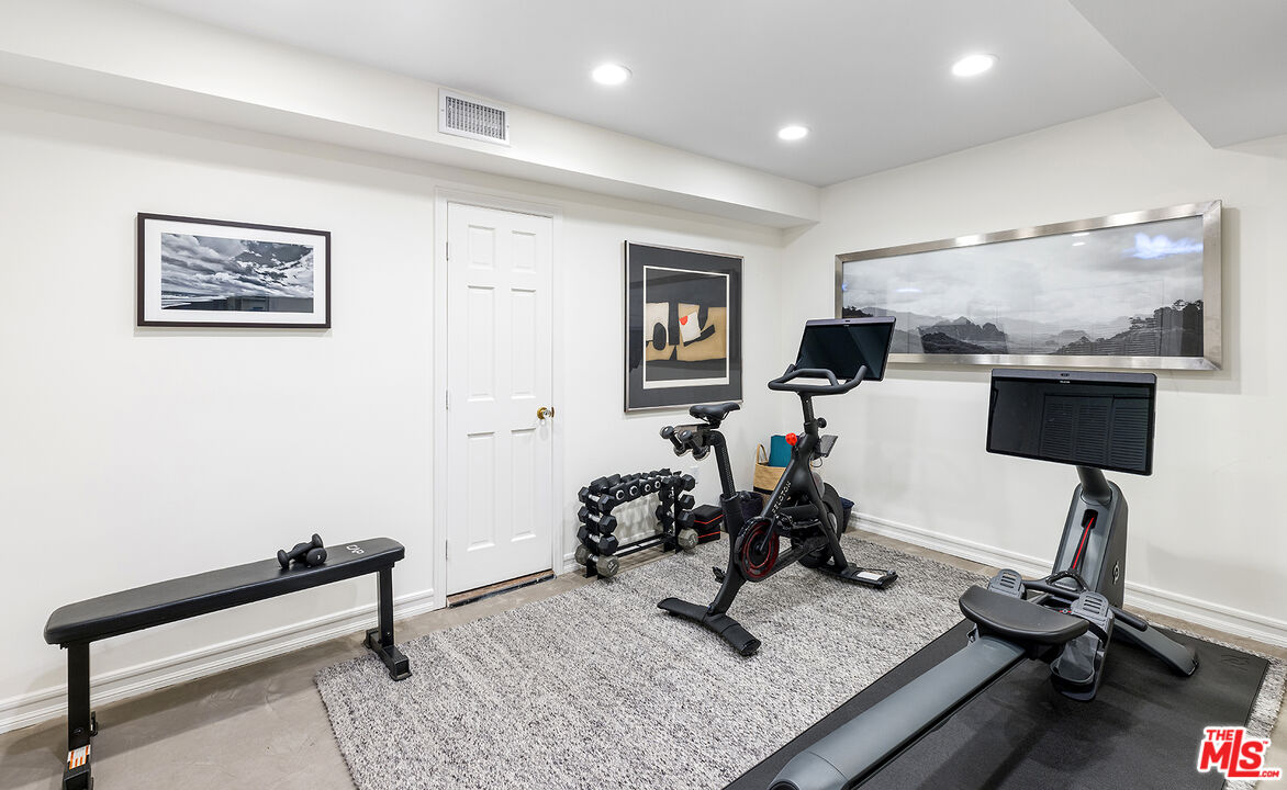4808 Bonvue Ave