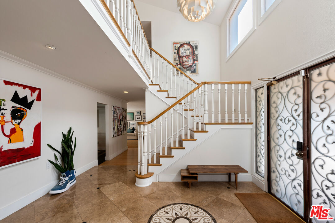 2460 Achilles Dr