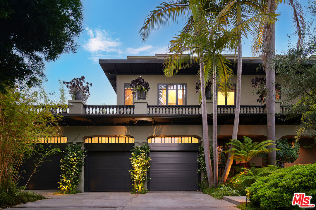 2020 Georgina Ave