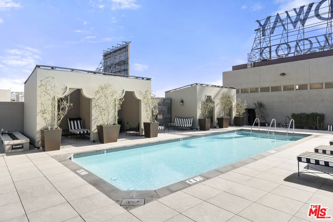 1645 Vine St Unit: 506