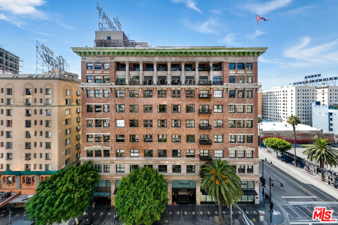 1645 Vine St Unit: 506
