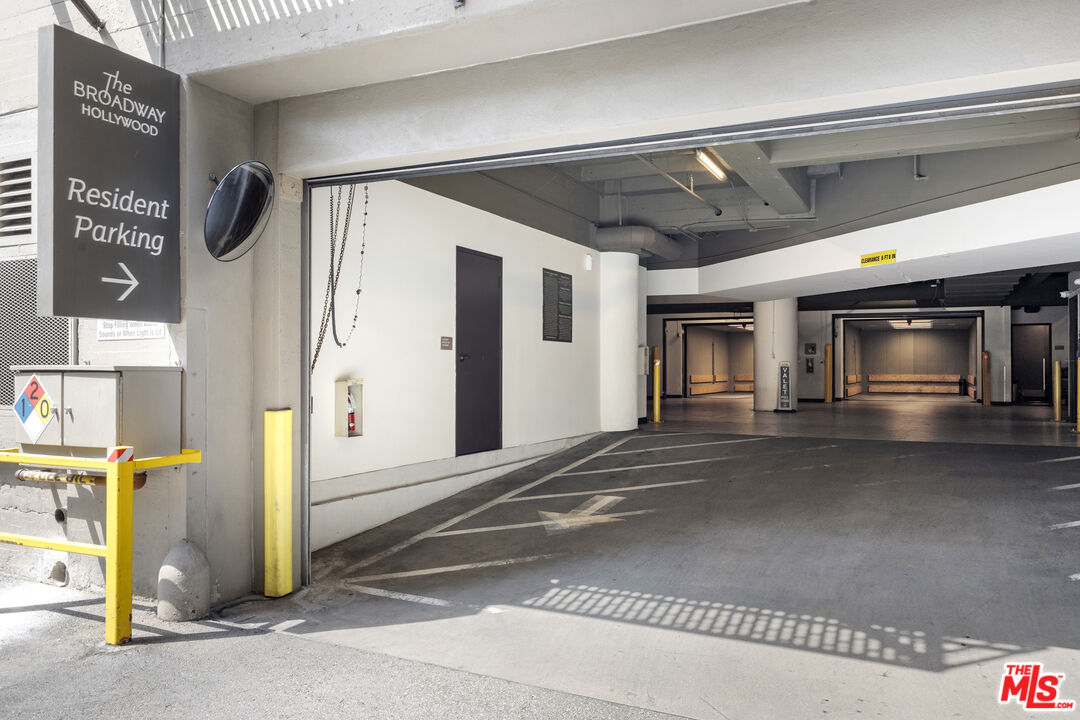 1645 Vine St Unit: 506