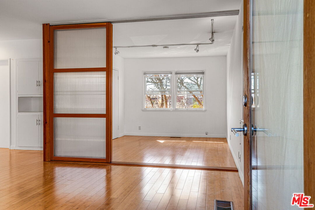 219 3rd Ave