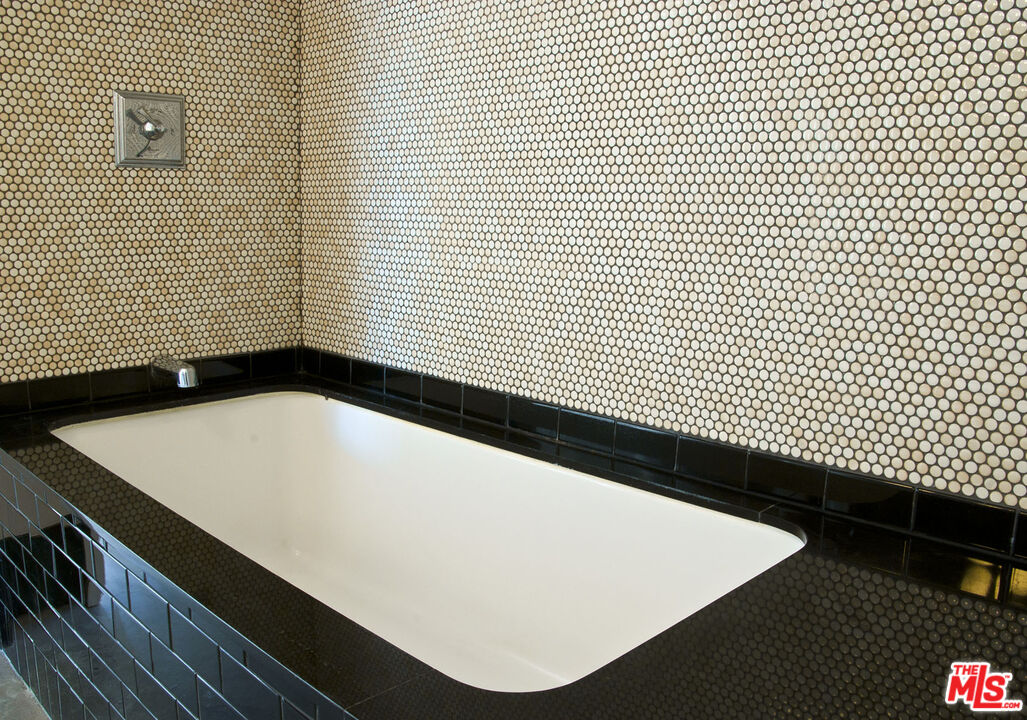 849 S Broadway Unit: 408