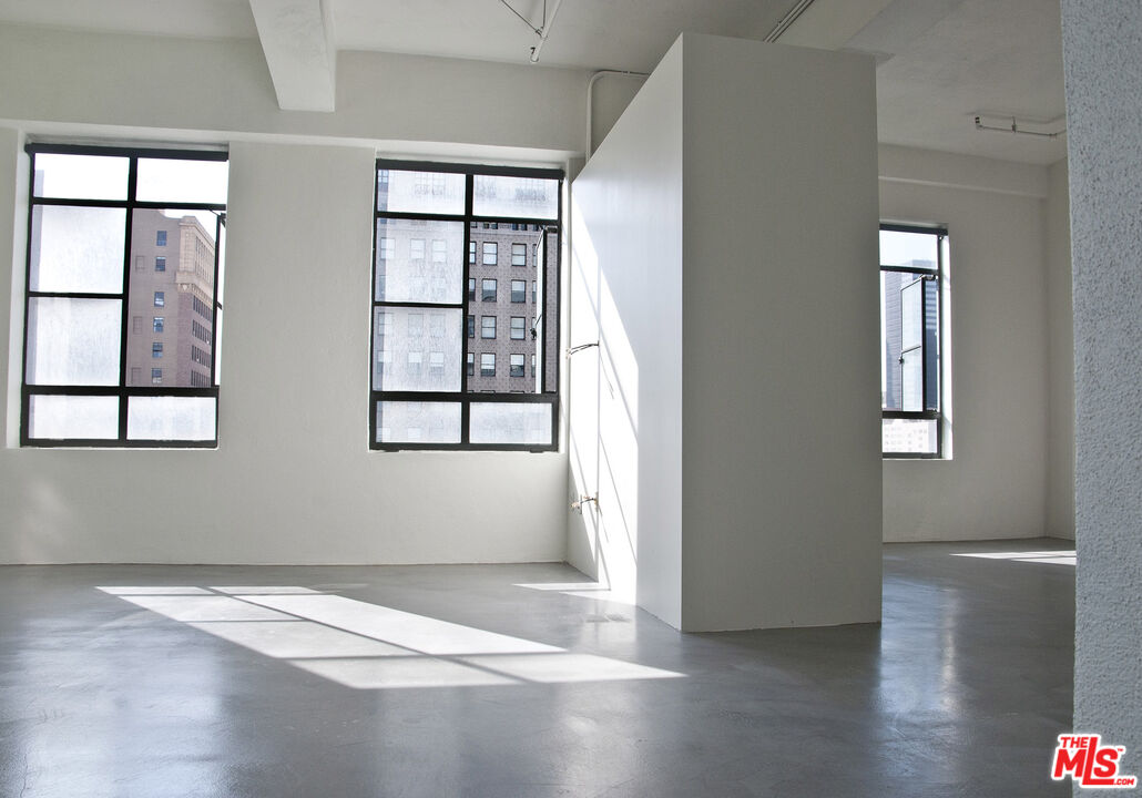 849 S Broadway Unit: 408