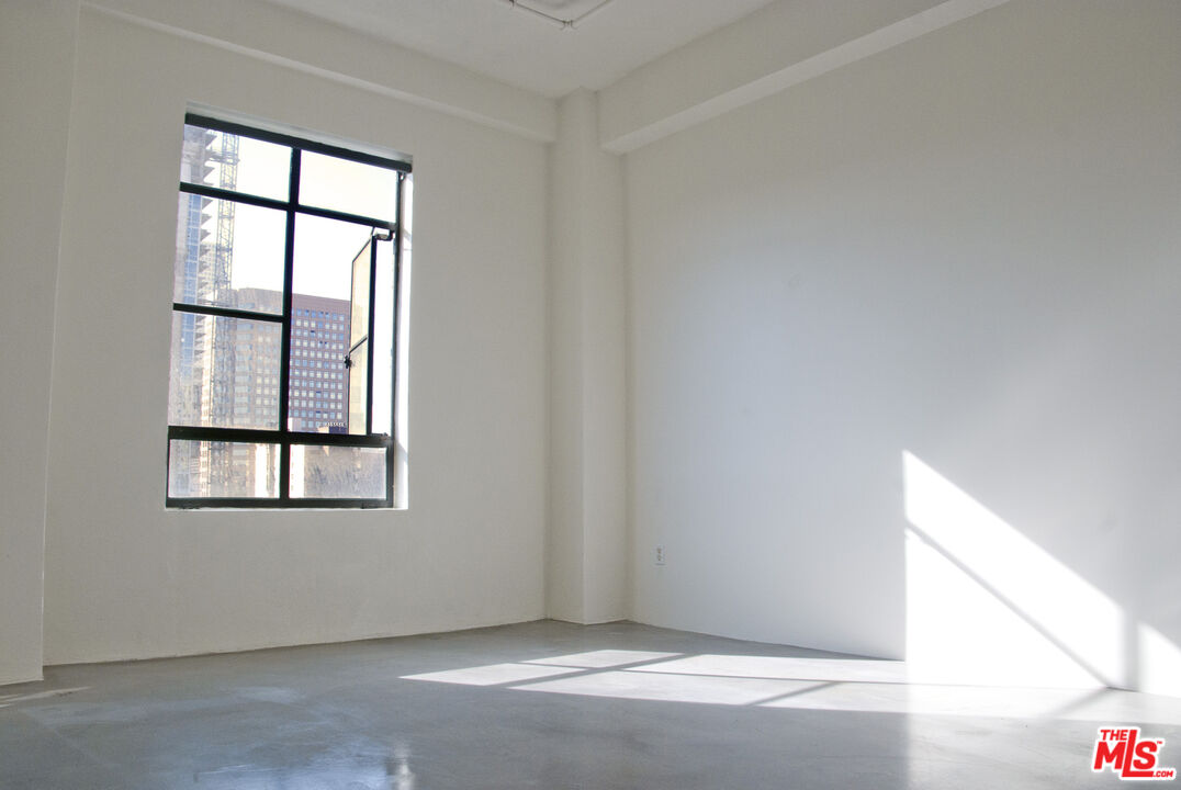 849 S Broadway Unit: 408