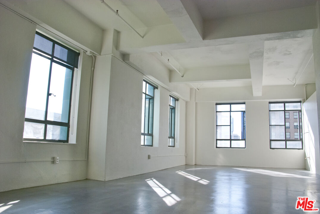 849 S Broadway Unit: 408