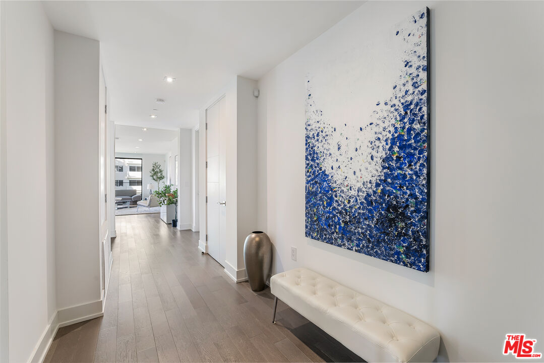 432 N Oakhurst Dr Unit: PH506
