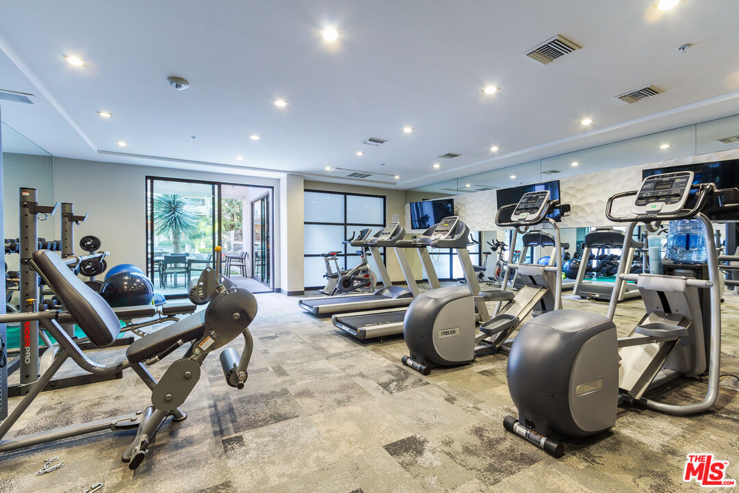432 N Oakhurst Dr Unit: PH506