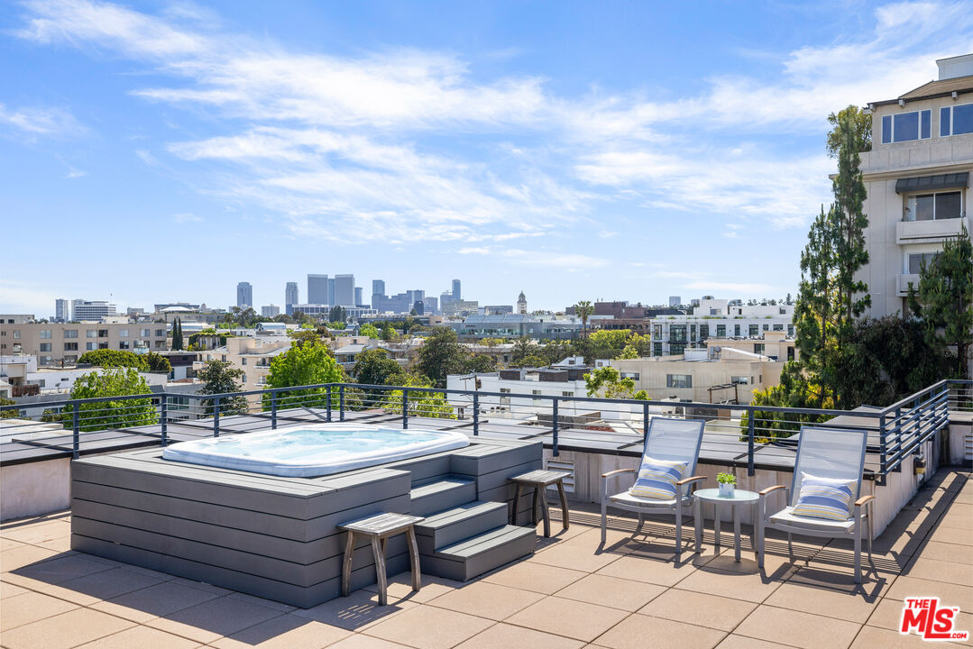 432 N Oakhurst Dr Unit: PH506