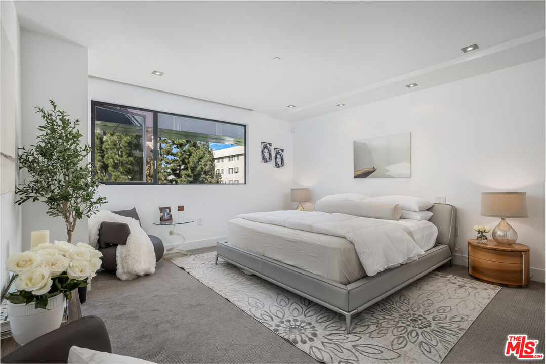 432 N Oakhurst Dr Unit: PH506