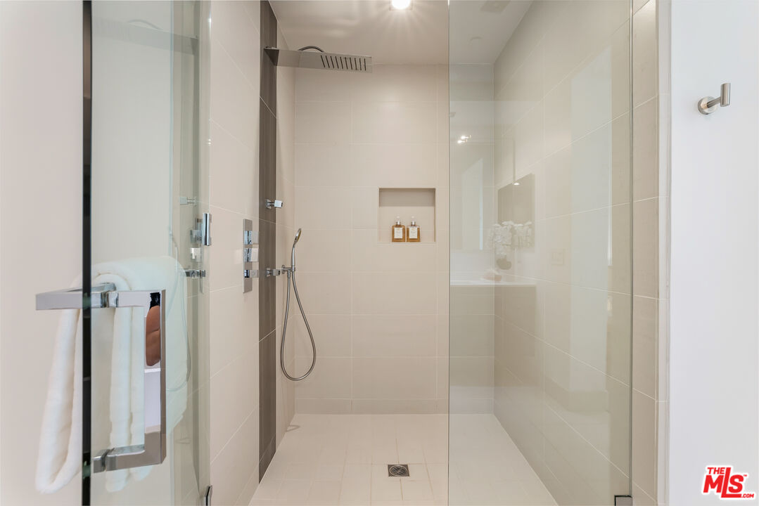 432 N Oakhurst Dr Unit: PH506