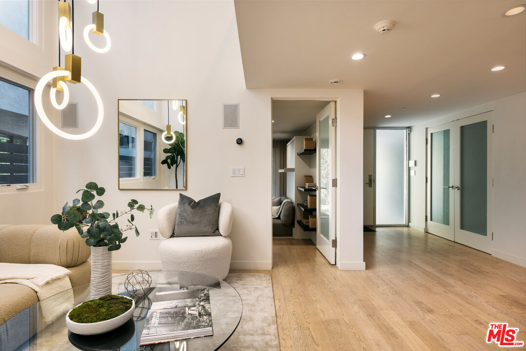 17 26th Ave