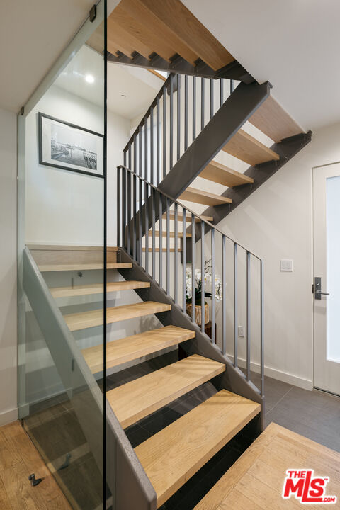 17 26th Ave