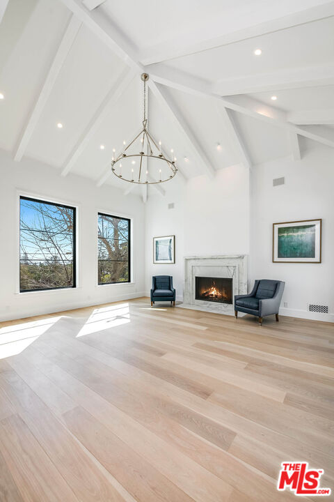 1348 Marinette Rd