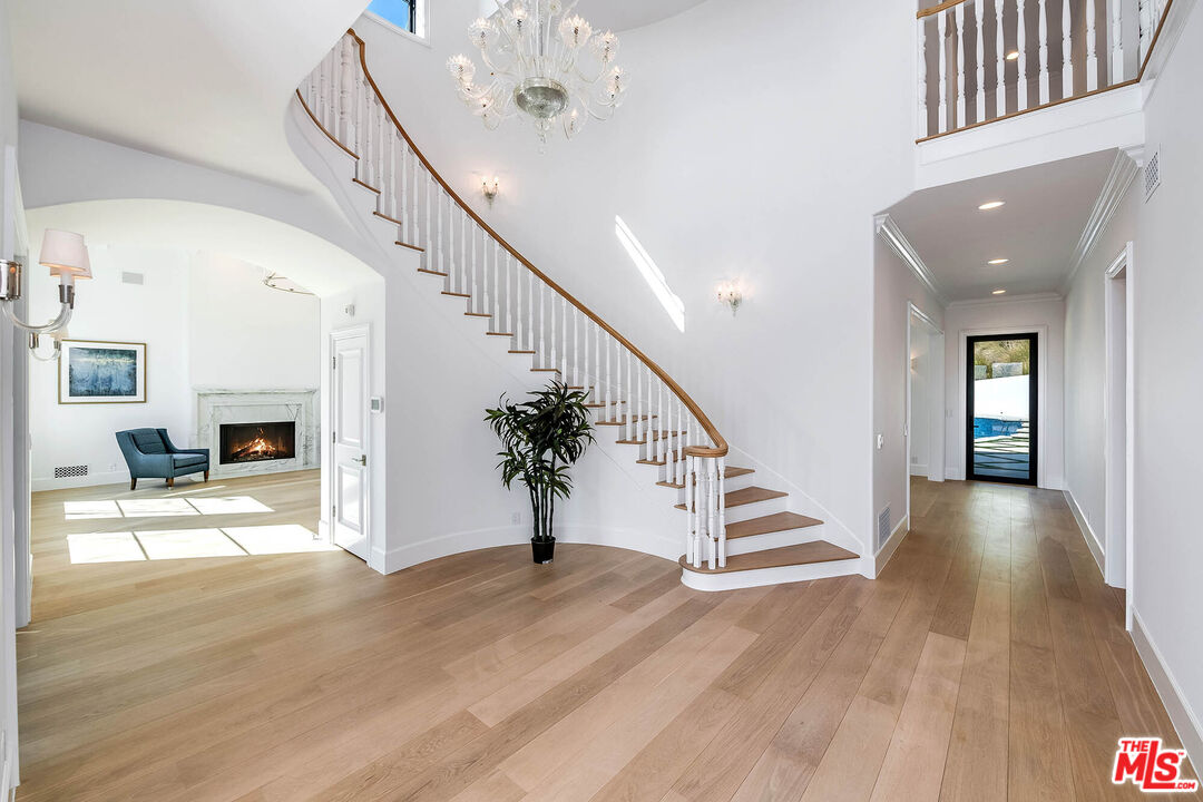 1348 Marinette Rd