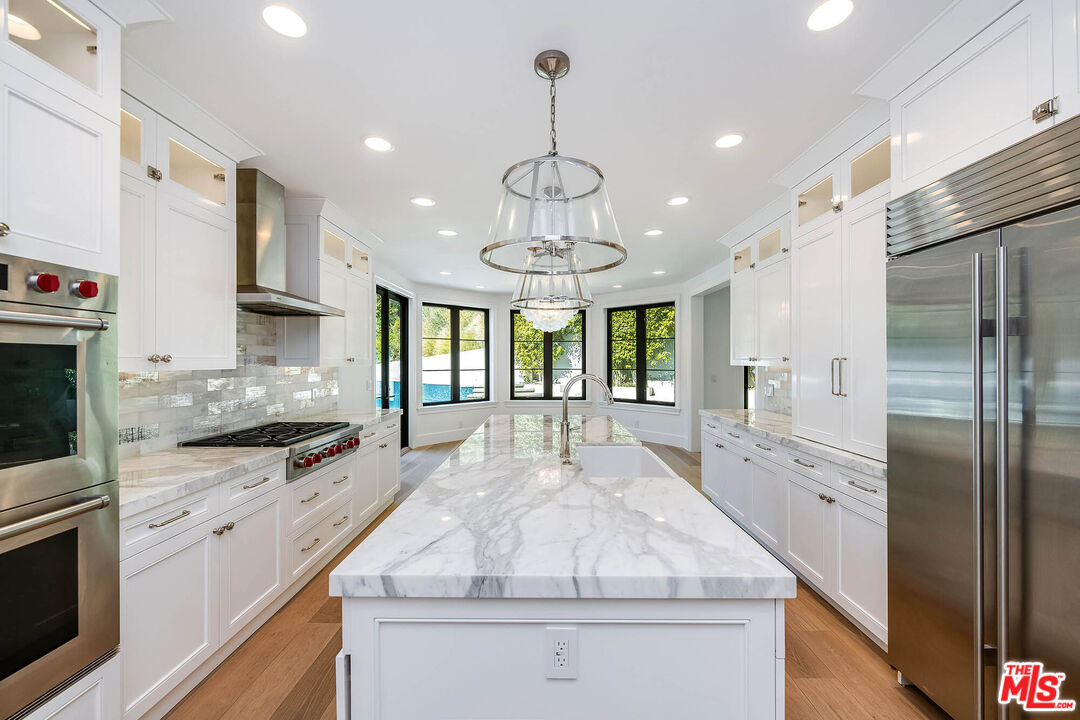 1348 Marinette Rd